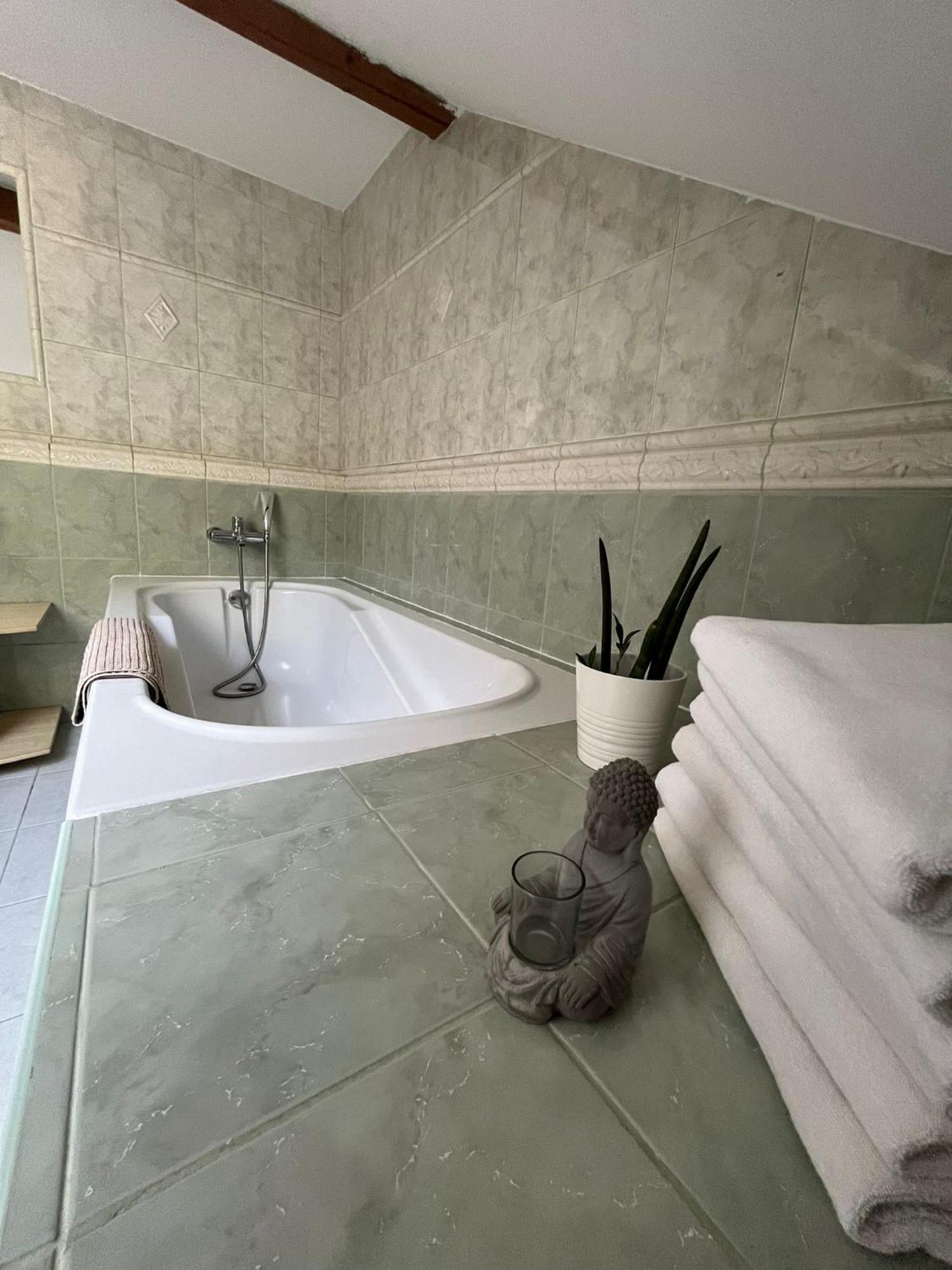 Apartmany Chribska Luaran gambar